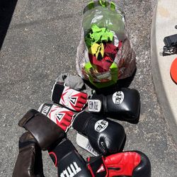Boxing Gloves And Wraps