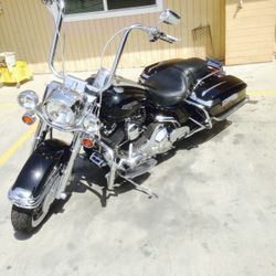 2005 Harley Davison Road King 