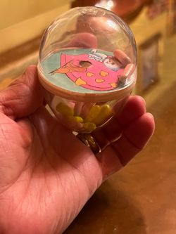 Vintage 1970's? Made in Taiwan Plastic Egg Game