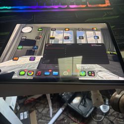iPad Pro 12.9 6th Gen Cellular 