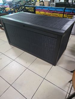 260 gallon outdoor storage deck box