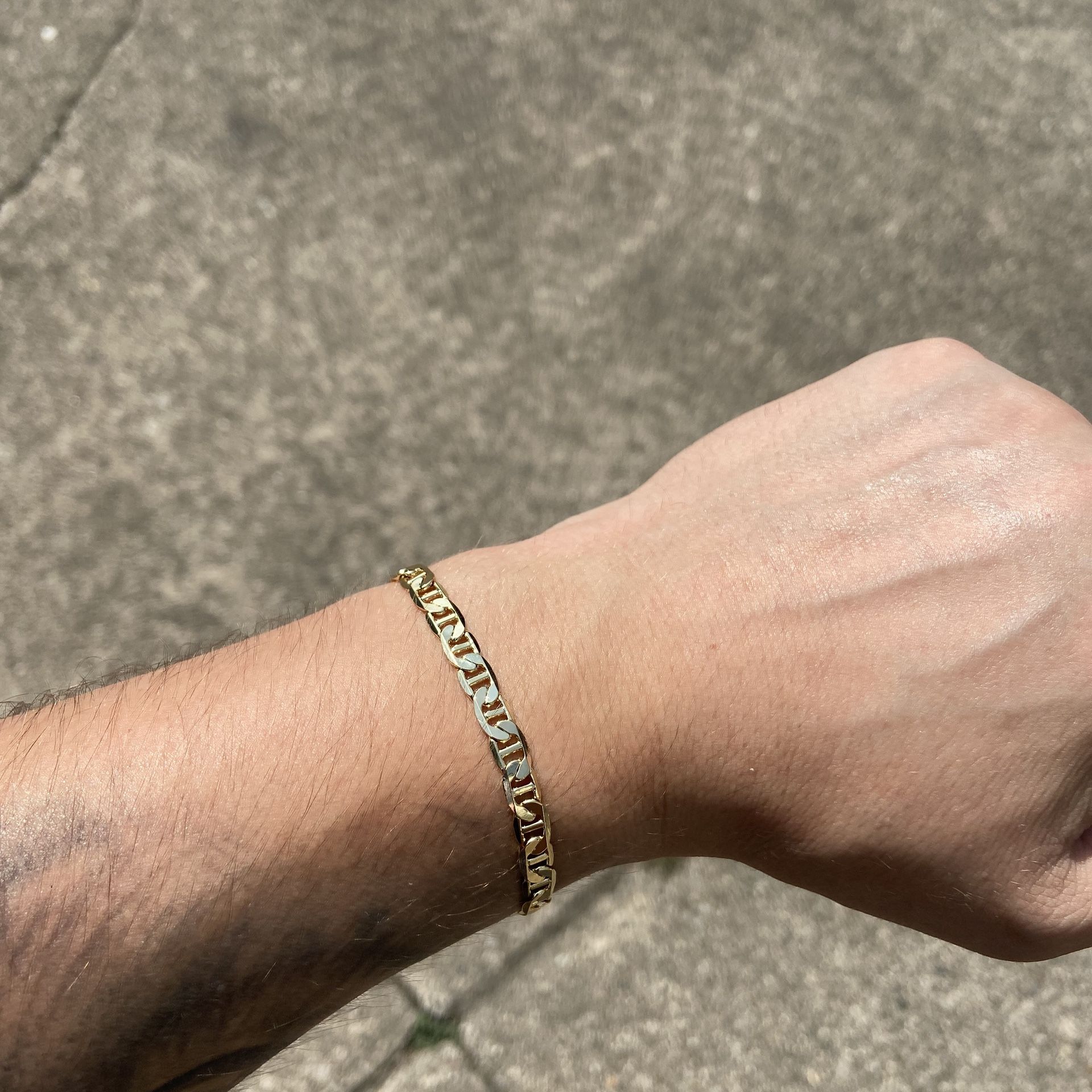 Gold Bracelet Mariner Link 8in 6mm