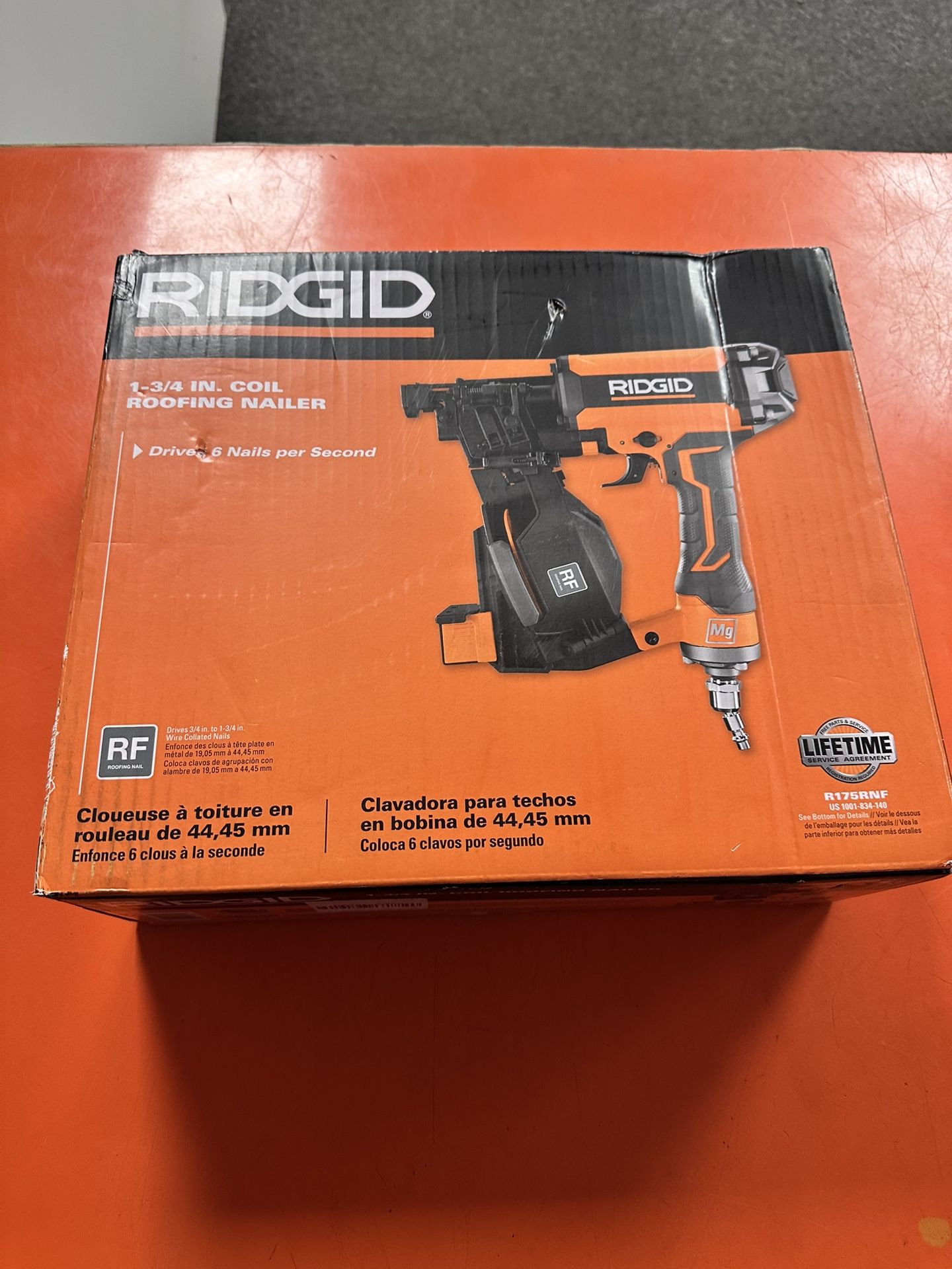 Ridgid R175RNF Air Roofing Nailer