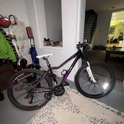 Mountain Bike in Excellent Condition