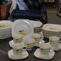 Mikasa Fresh Fruit Lemon Vintage Full Tea Set