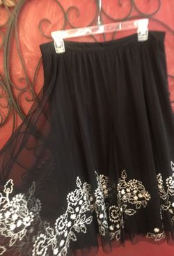 CUTE SKIRT