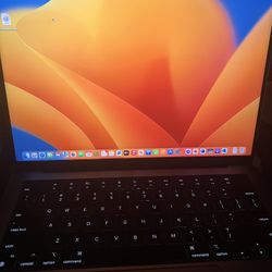 MacBook Pro 14 Inch