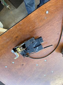 1998 to 2006 Mercedes Benz ML driver side door power locks