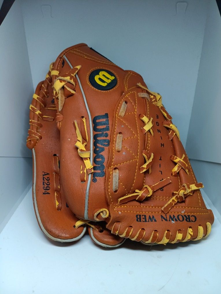 Wilson Kids Size Baseball Glove A2294 Milwakee Brewers Mark Loretta RHT