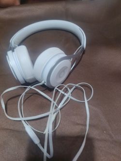 Beasts BY Dre White Beast EP On Ear Headphone Wired Microphone