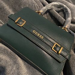 GUESS PURSE NEW