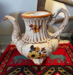 HERMOSA CAFETERA ANTIGUA DE PORCELANA FILETEADA