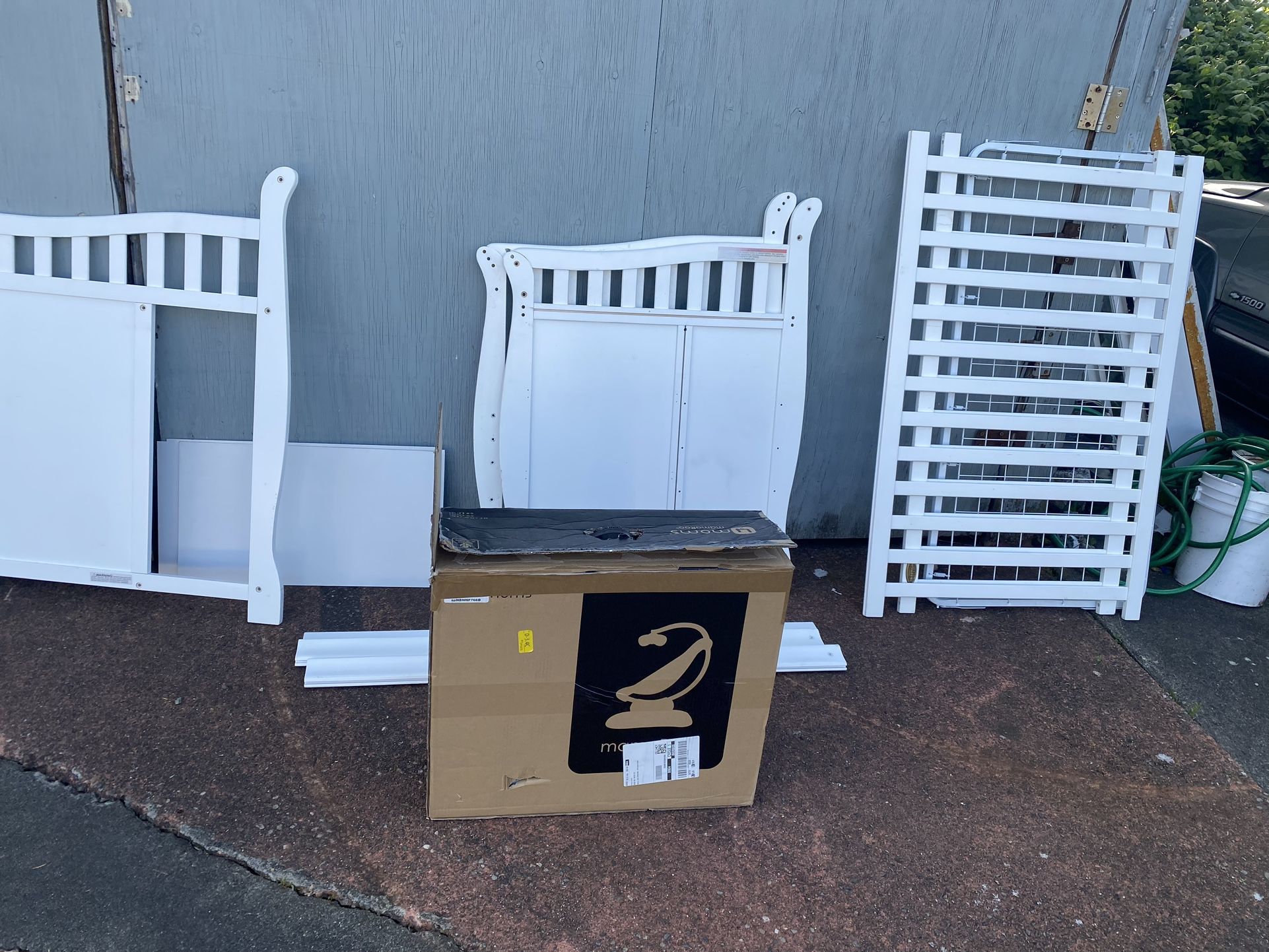 Baby crib
