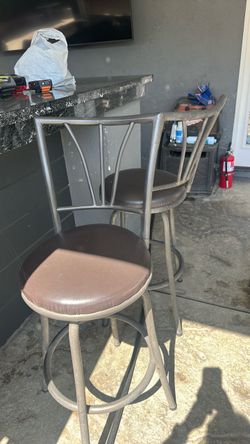 Outdoor bar stools