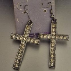 BEAUTIFUL CRYSTAL CROSS EARRINGS!!!!