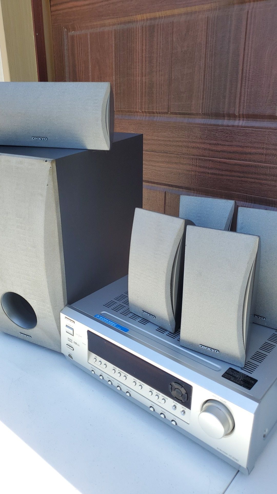 Onkyo HT-R340 reciever home theater with 6 speakers