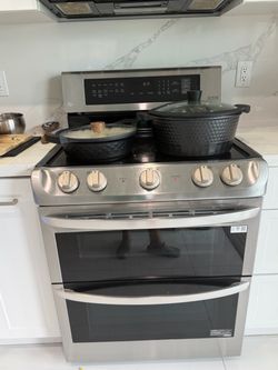 Stove and Oven by LG