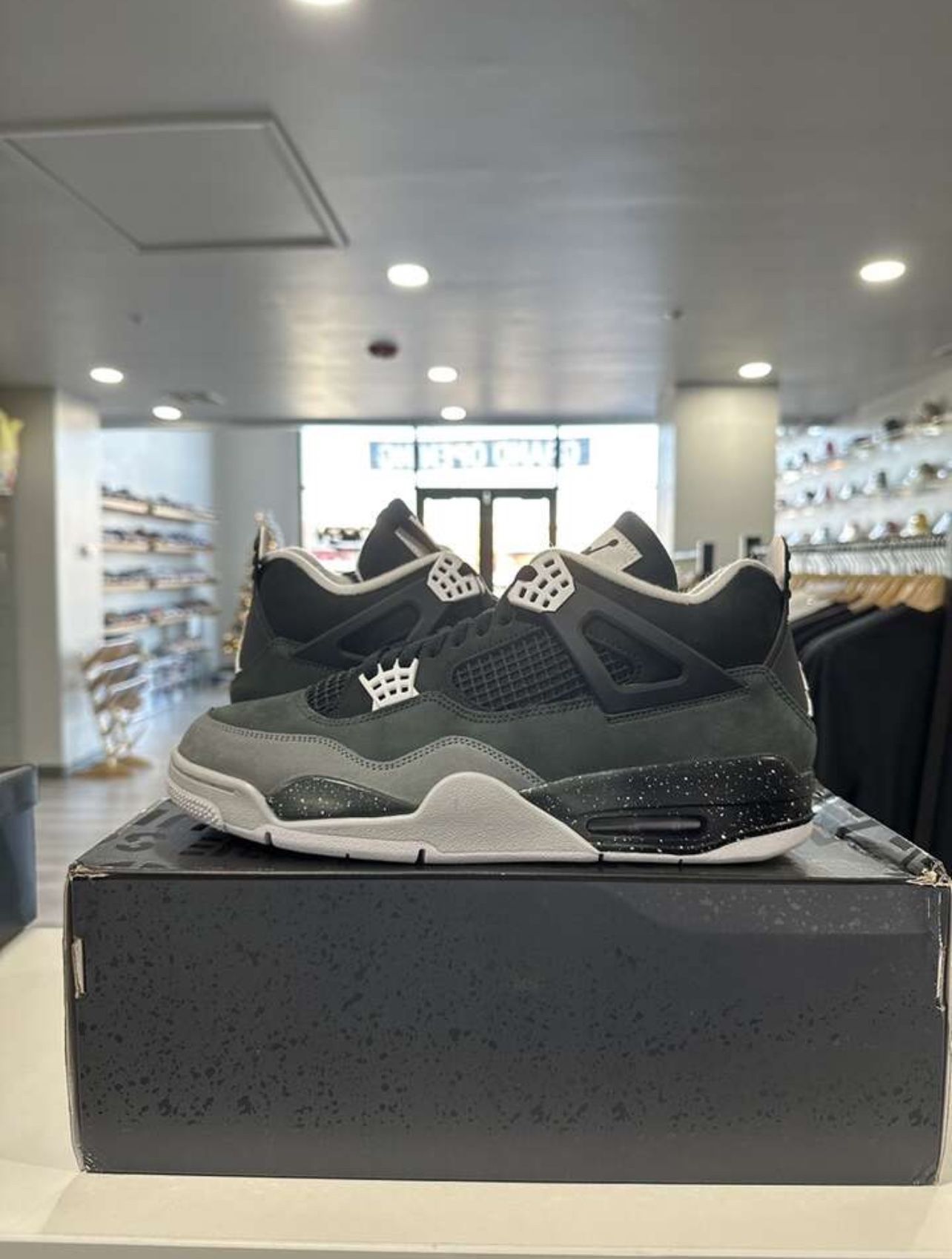 Brand New Jordan 4 Fear Size 12