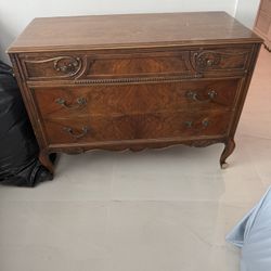  Dresser, Antique,Deep Drawers