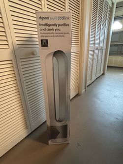 NEW (Still in box) DYSON pure cool link tower TP02 purifier fan