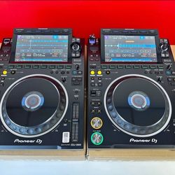 Pair Pioneer CDJ 3000 DJ Decks - B Stock