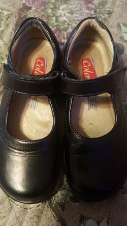 Semi new Mexico shoes size 32 I think two size here