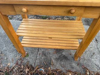 Sturdy wood dinnig table