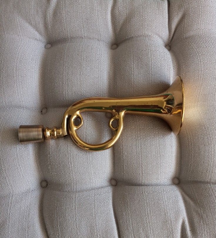 trumpet (deco.) $15
