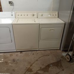 Kenmore King Size Capacity Washer And Dryer Matching Set Comes With A Complete 90 Day Warranty U-Haul Price To Sell