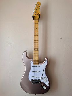 G&L Legacy Tribute - In Excellent New Like Condition & GigBag