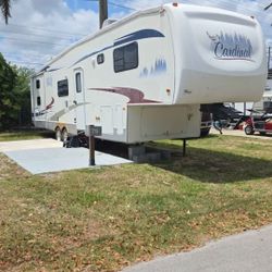 2006 Forest River Cardinal 36le