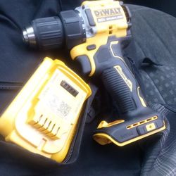 De Walt 20 Volt  Brushless Driver Drill