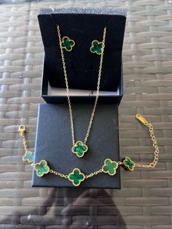 Jewelry Set Clover