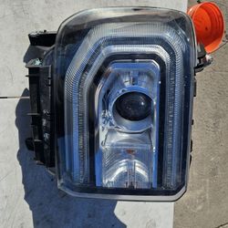 Gmc Sierra  Right  Passenger  Headlight  Base 16 To 18