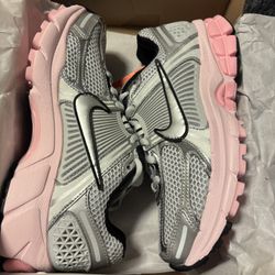 Women’s Nike Vomero 5 