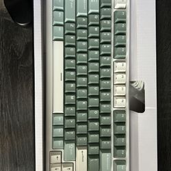 Keyboard Royal Kludge RK75