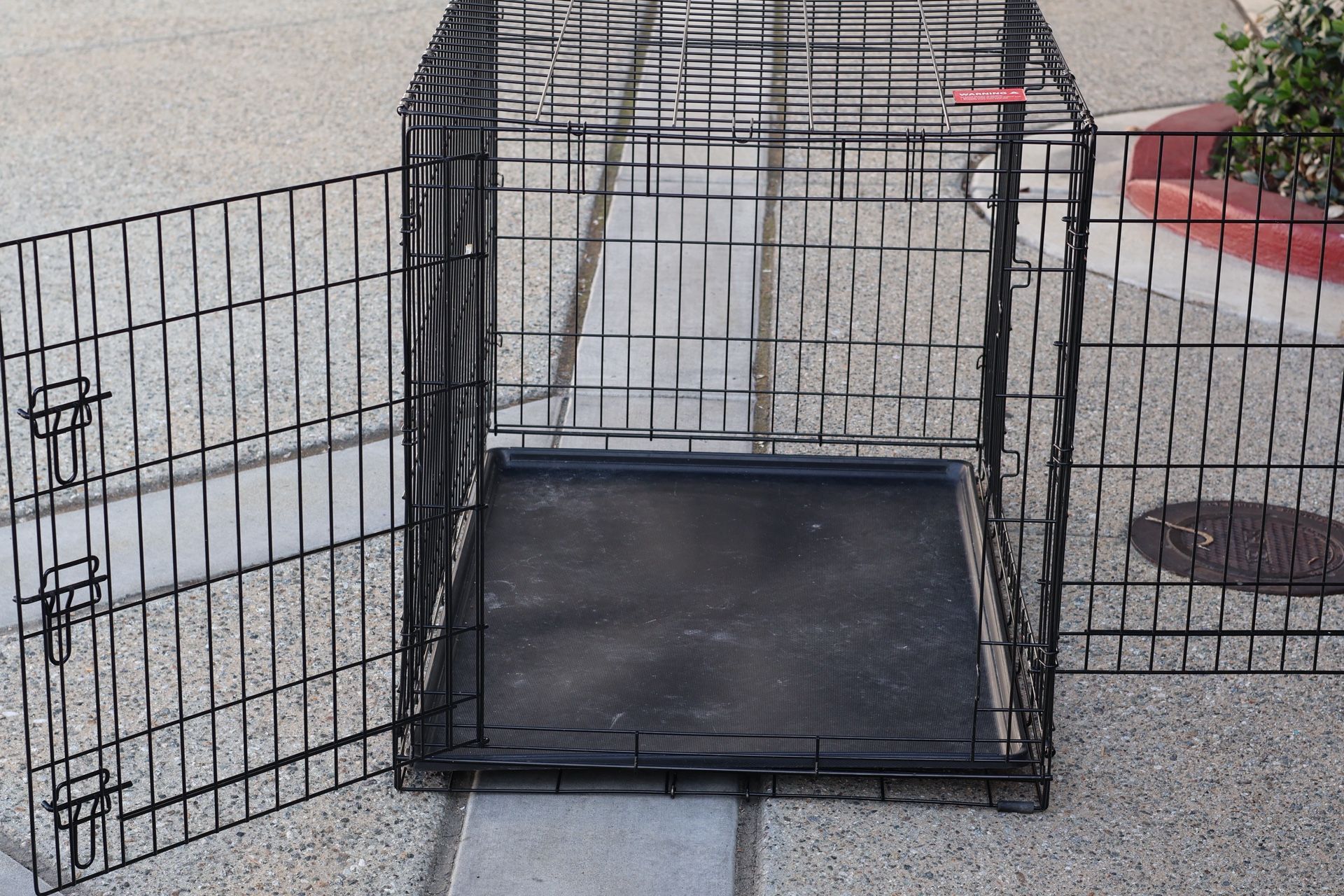 Ultra-Strong Double Door Wire Dog Crate with Divider Panel