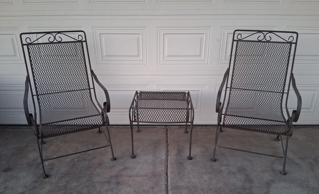 Woodard Patio Rocker Set