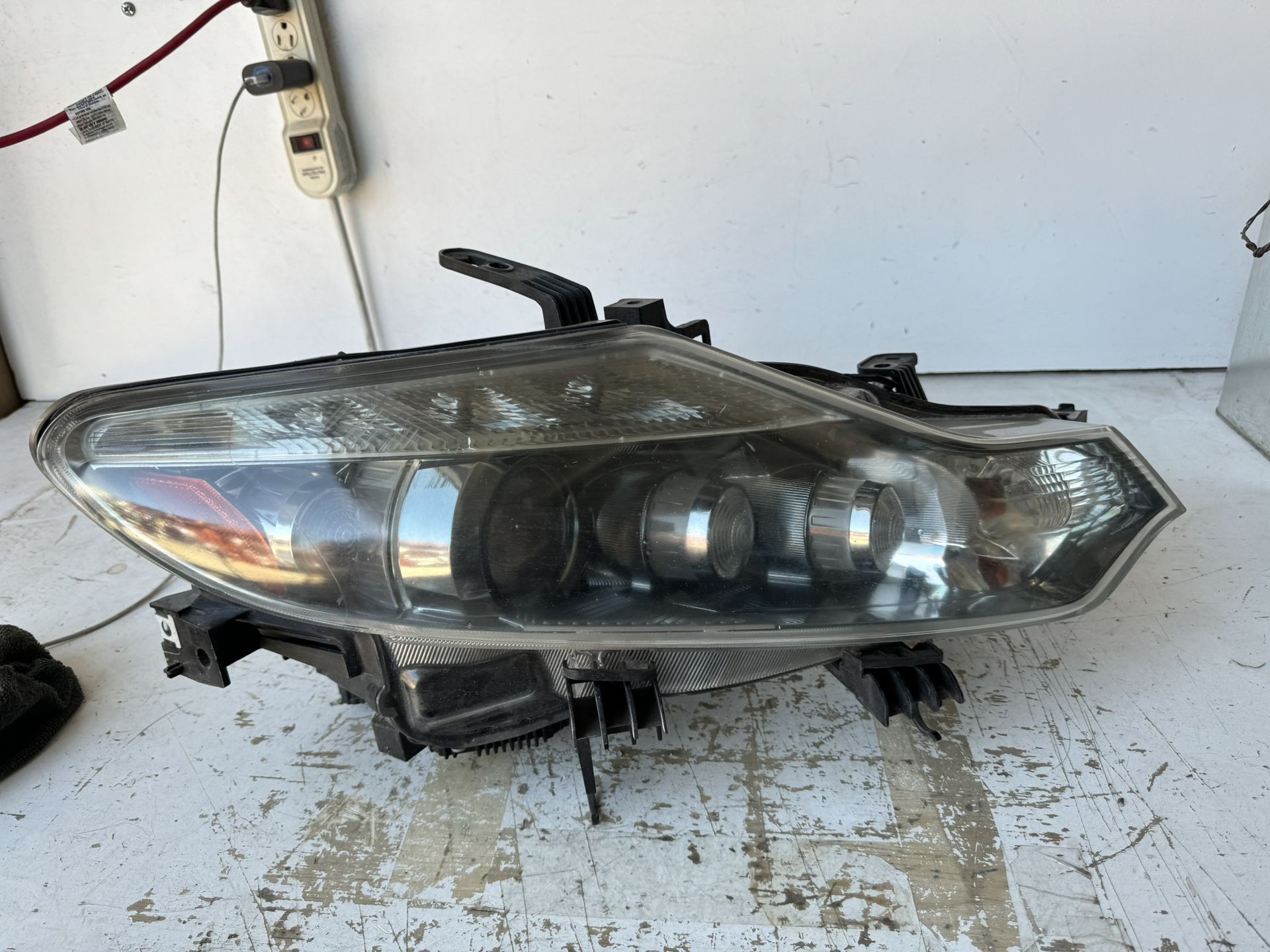 Nissan Murano Right Headlight Xenon Oem