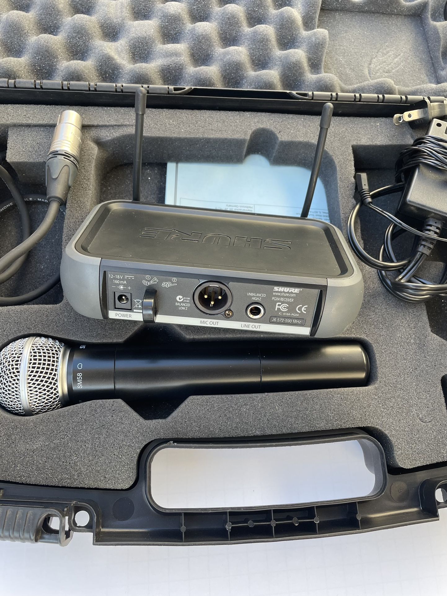 Shure pg58 handheld mic and pg4 wireless receiver for sale in los