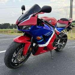 2025 Honda CBR600RR