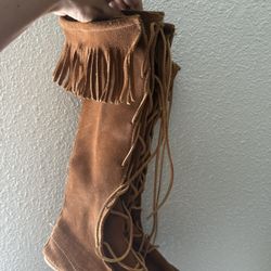 Minnetonka Boots 