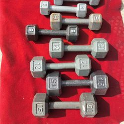 SETS OF 15s. 12s. 8s  5s  HEXHEAD DUMBBELLS.  TOTAL 80LBs 
11525 S HALSTED. Dunkin Donuts/
7111.S WESTERN WALGREENS DELIVERY AVAILABLE  $
70$.    CASH