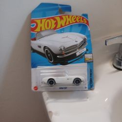 Hotwheels White BMW 507