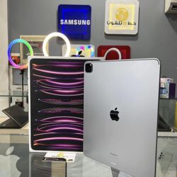 Finance a New iPad Pro 12.9” 6th Gen. Cellular - Pay only $29 down today!