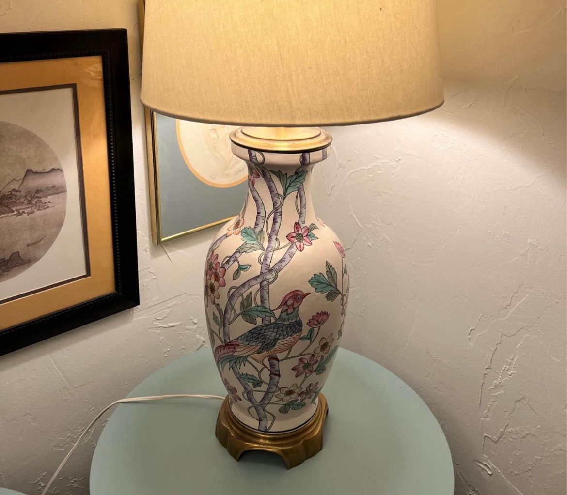 1990s Vintage Wildwood Asian Chinoiserie Table Lamp Bird and Flower Design