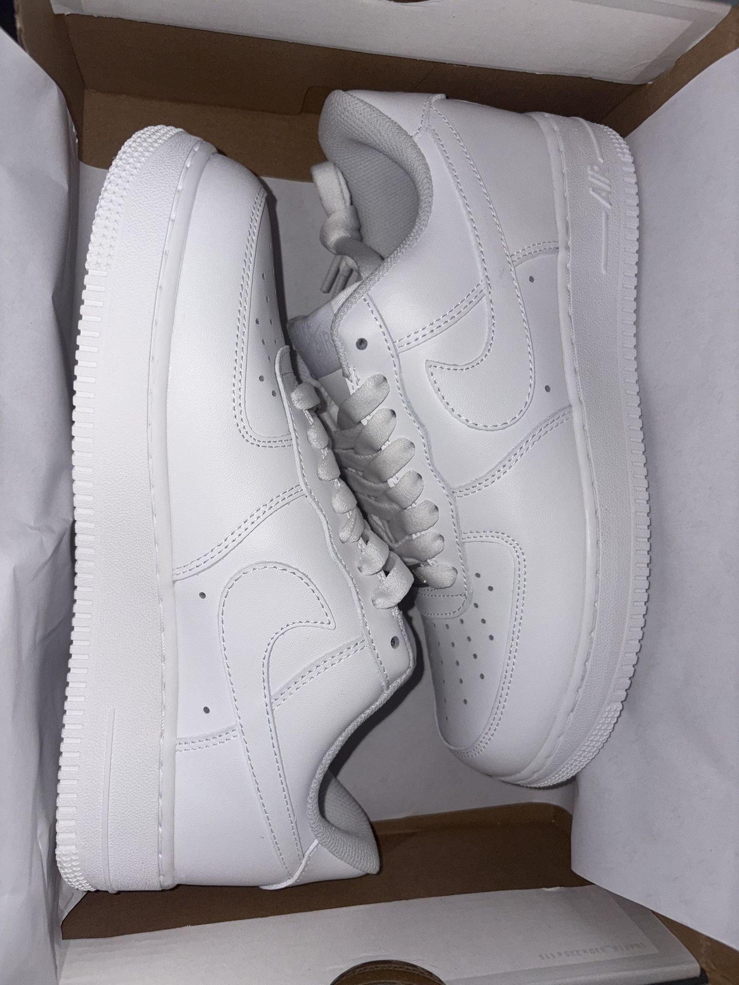 Nike Air Force One Low Top White 007 1