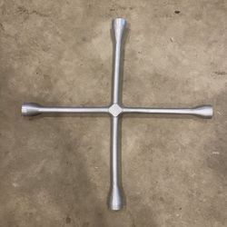 Craftsman four-way lug wrench