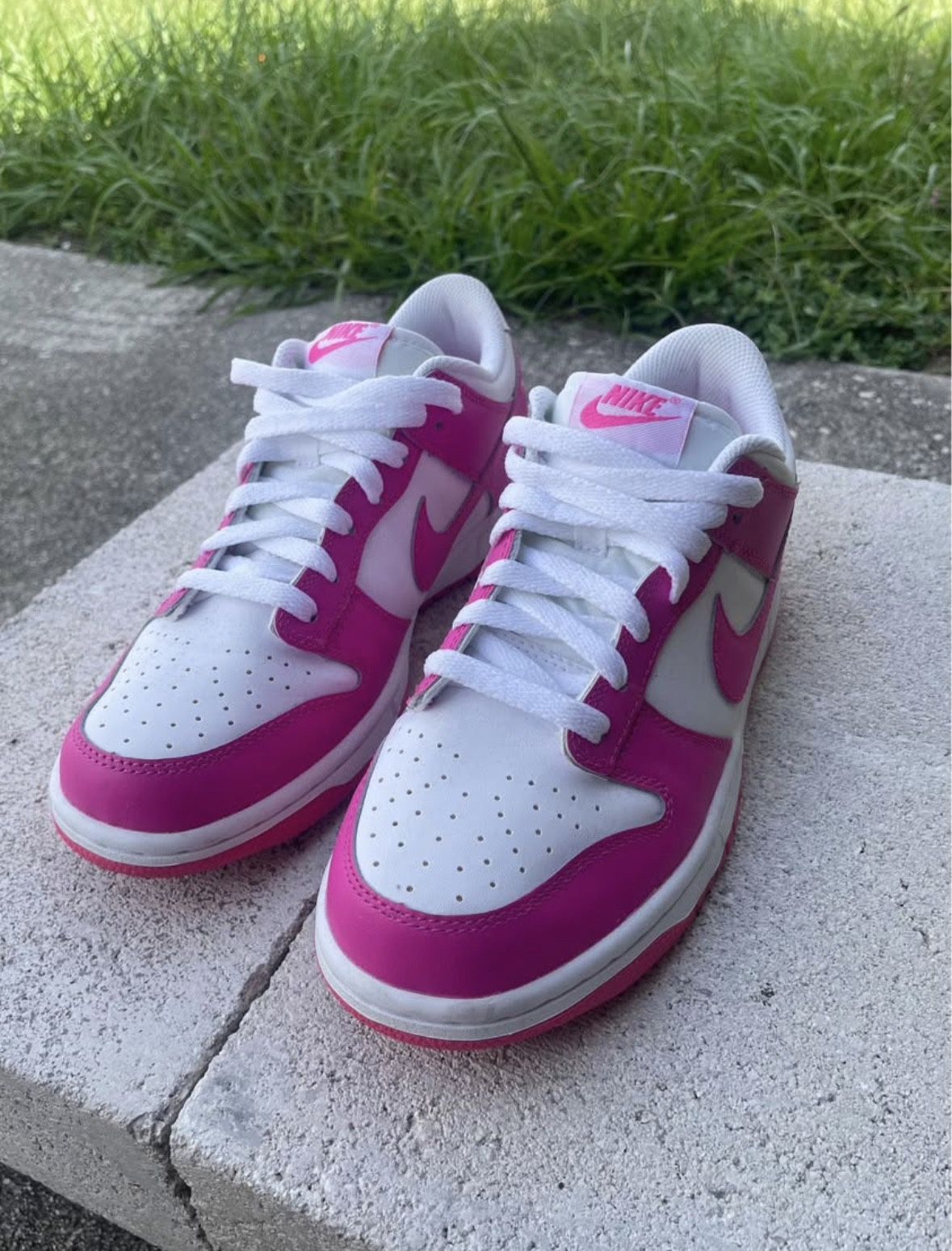 Nike Dunk Low Pink & White Size W 7