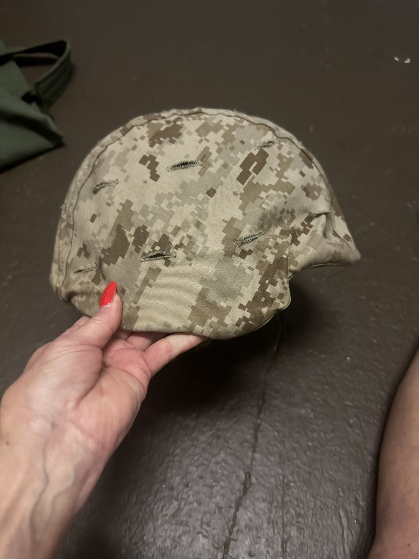 US MARINES CORPS COMBAT Kevlar HELMET
